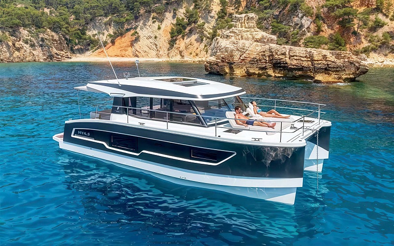 Fountaine Pajot 40